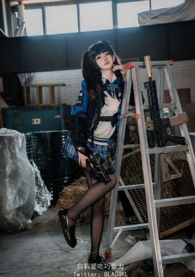 朋友变成黑皮辣妹_BD英语免费观看