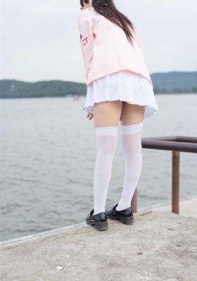 美丽的姑娘在线观看中文版_DVD影视在线观看
